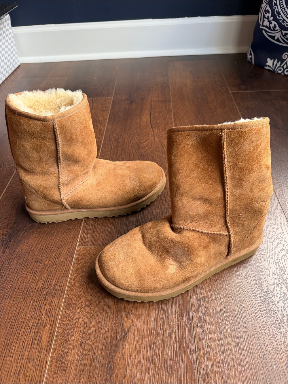 UGG Chestnut Brown Suede Shearling Winter Boots